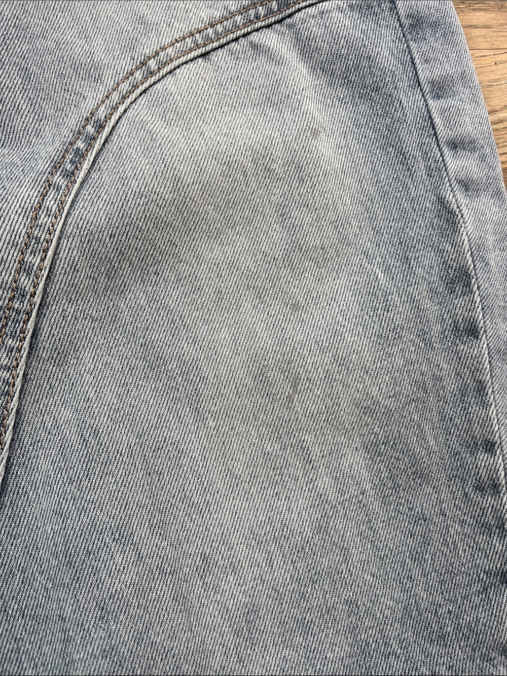 Saige Denim Light Wash Barrel Leg Women’s Jeans - Picture 6 of 11